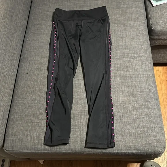 So Pink & White Bra Top with Embellishments & Balera Cropped Leggings Costume - Picture 12 of 17